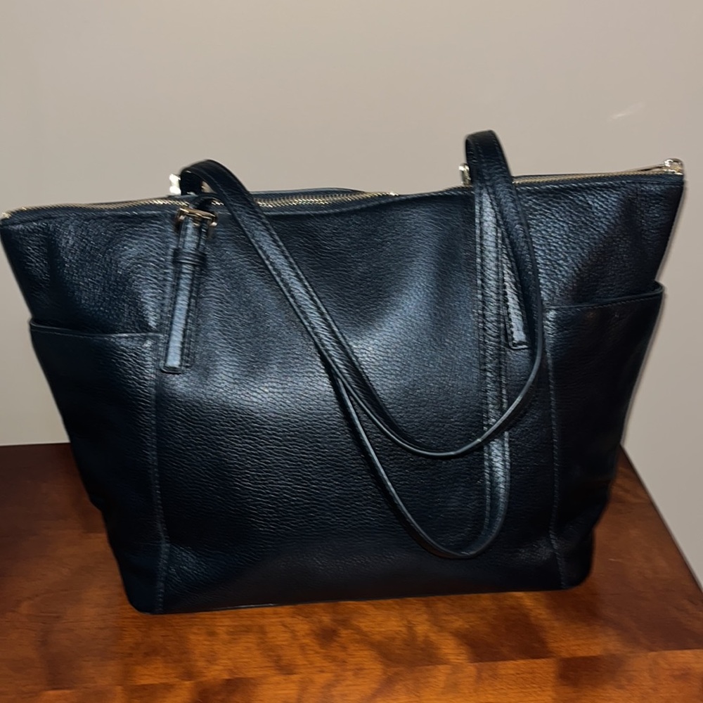 Michael Kors Large Leather Tote Bag - Picture 2 of 6